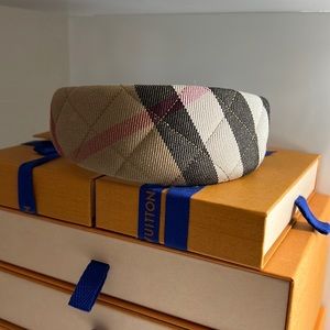 Burberry headband